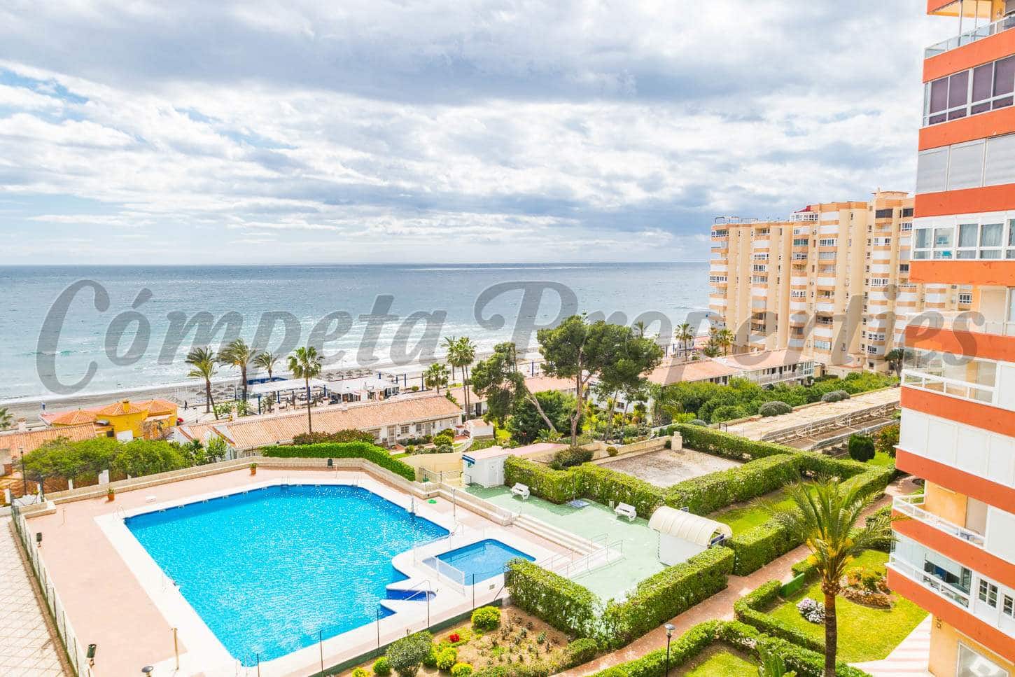 1 quarto Apartamento para arrendar em Torrox-Costa com piscina - 850 € (Ref: 10045366)