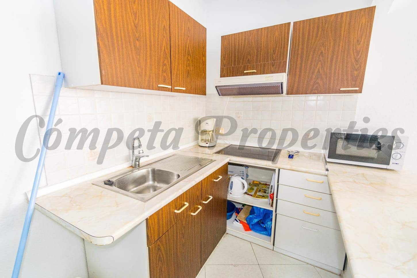 1 quarto Apartamento para arrendar em Torrox-Costa com piscina - 850 € (Ref: 10045366)