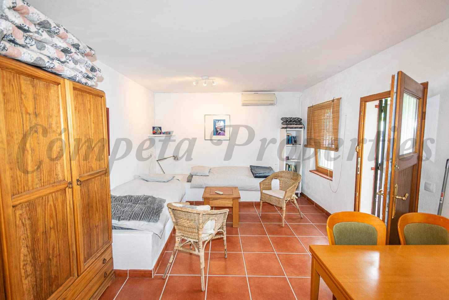 2 soveværelse Finca/Landehus til salg i Torrox med swimmingpool garage - € 269.000 (Ref: 10054327)