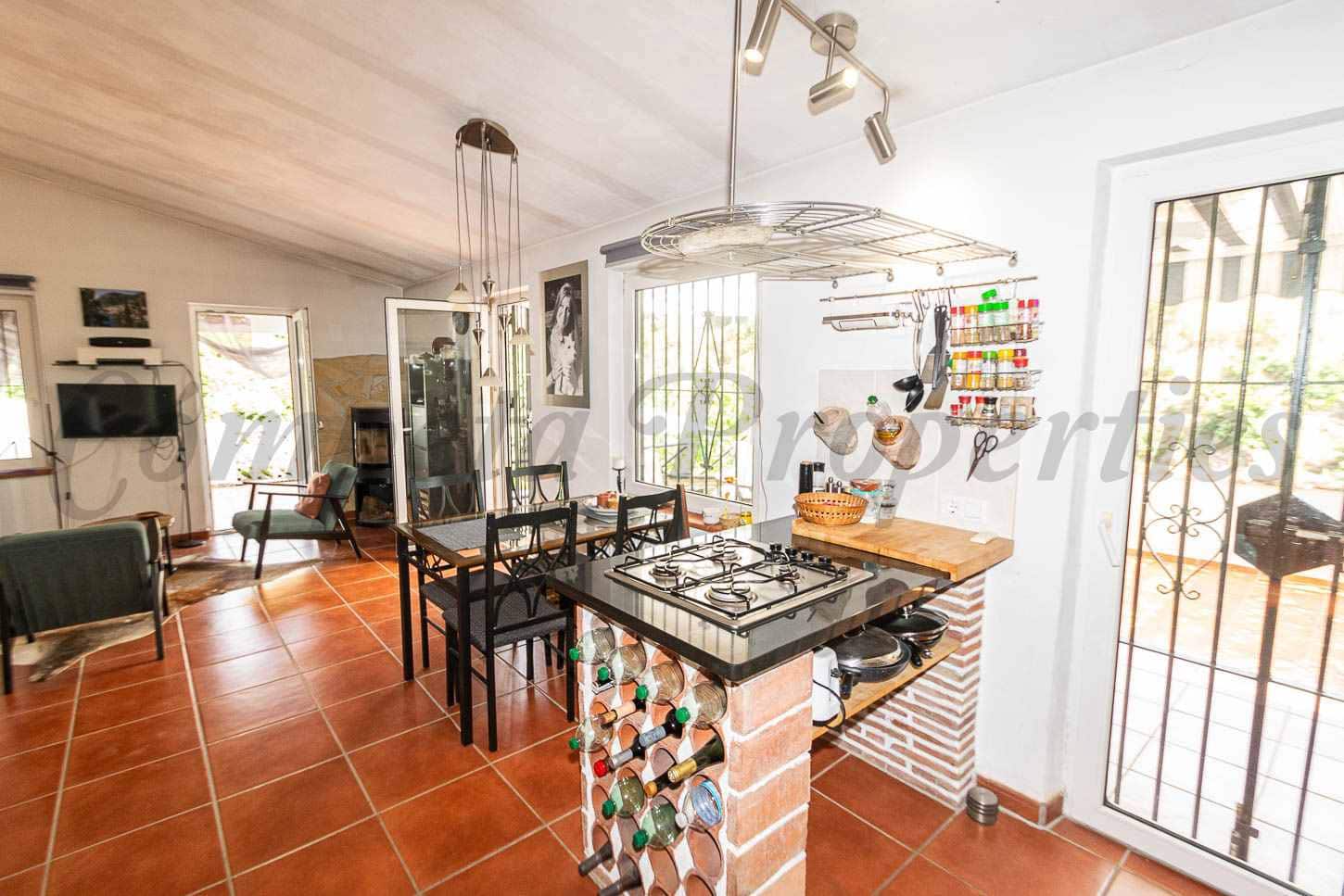 2 soveværelse Finca/Landehus til salg i Torrox med swimmingpool garage - € 269.000 (Ref: 10054327)