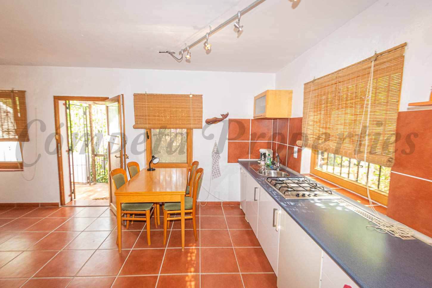 2 soveværelse Finca/Landehus til salg i Torrox med swimmingpool garage - € 269.000 (Ref: 10054327)