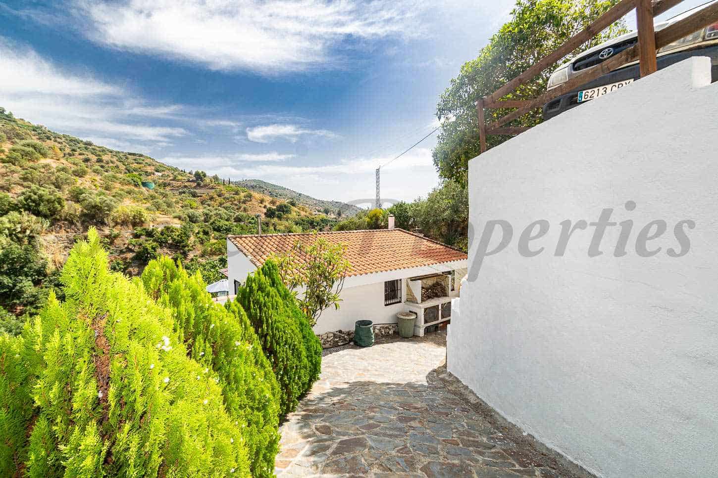 2 soveværelse Finca/Landehus til salg i Torrox med swimmingpool garage - € 269.000 (Ref: 10054327)