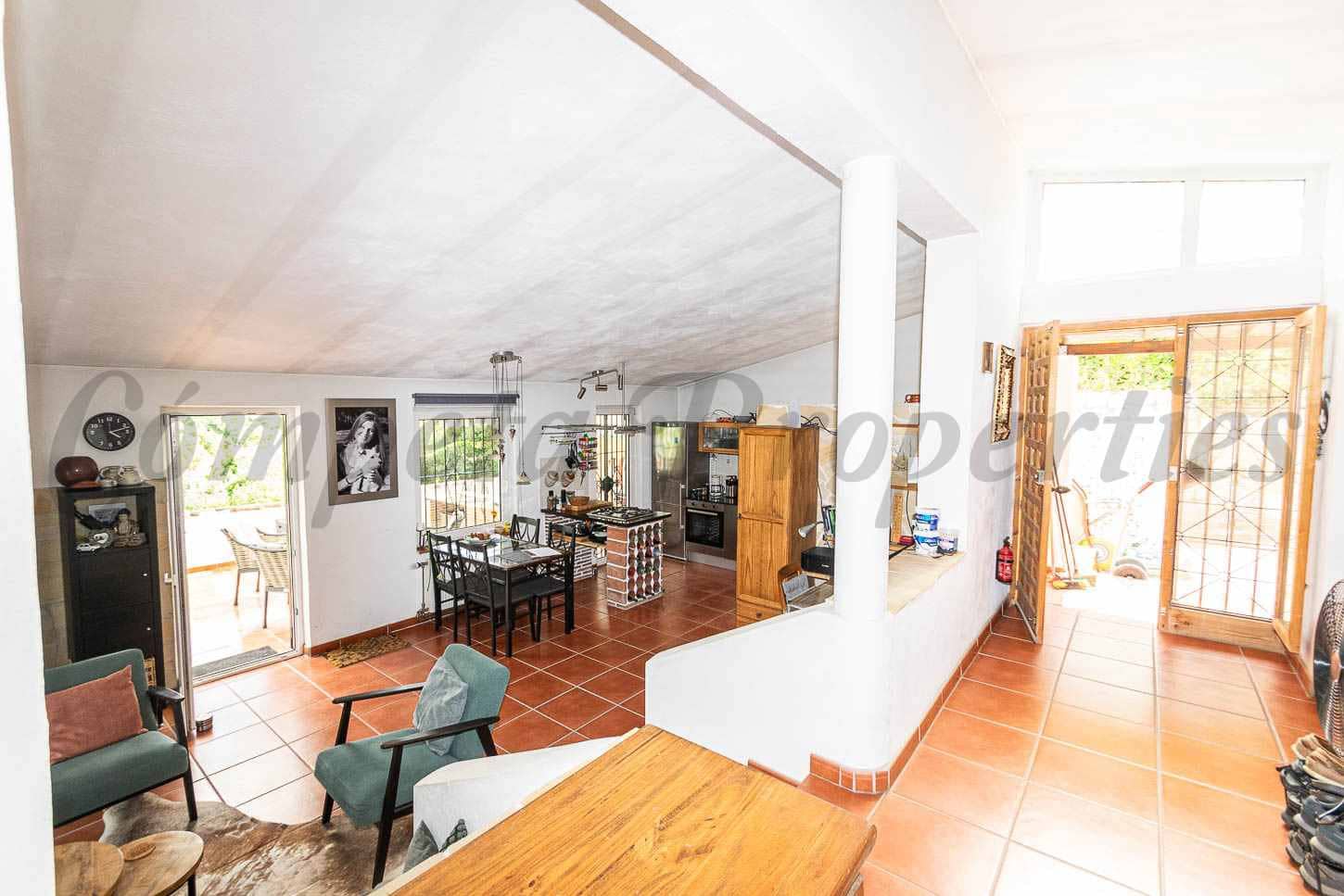 2 soveværelse Finca/Landehus til salg i Torrox med swimmingpool garage - € 269.000 (Ref: 10054327)