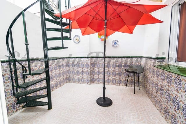 3 soveværelse Byhus til leje i Nerja med swimmingpool garage - € 1.100 (Ref: 10057560)