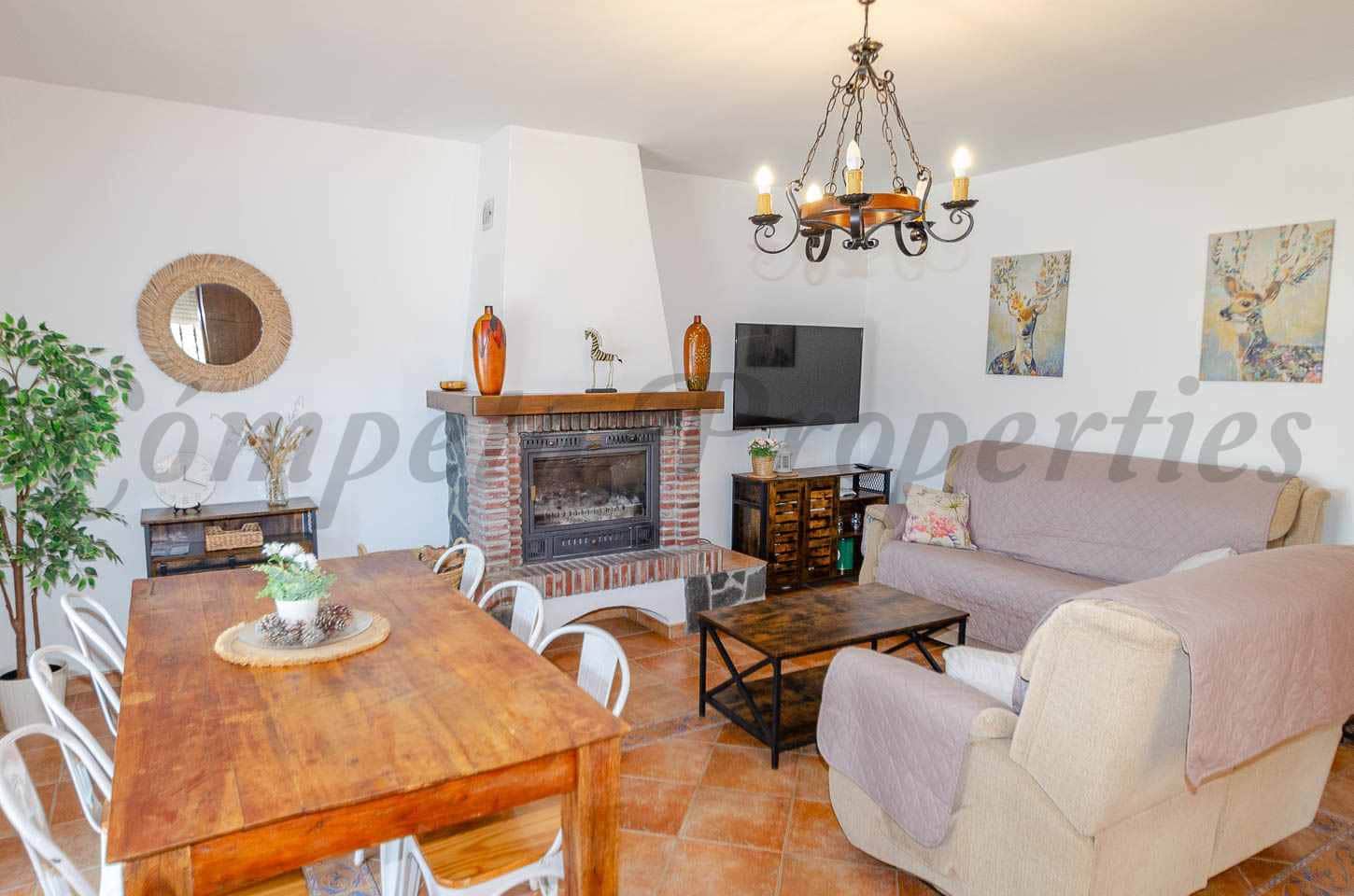 3 bedroom Villa for rent in Canillas de Albaida with pool - € 1,875 (Ref: 10059519)
