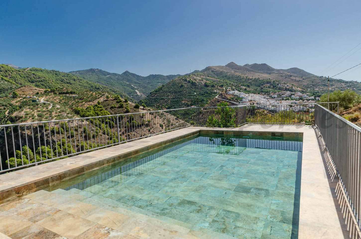 3 bedroom Villa for rent in Canillas de Albaida with pool - € 1,875 (Ref: 10059519)