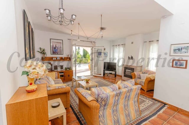3 quarto Quinta/Casa Rural para venda em Cómpeta com piscina garagem - 525 000 € (Ref: 10060211)