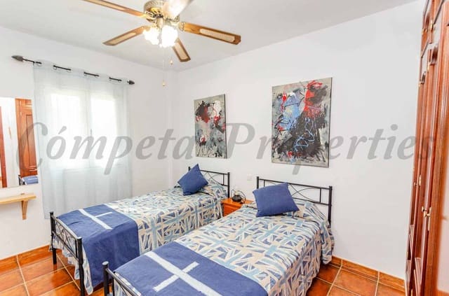 3 quarto Quinta/Casa Rural para venda em Cómpeta com piscina garagem - 525 000 € (Ref: 10060211)