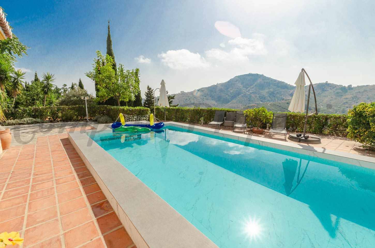 3 quarto Quinta/Casa Rural para venda em Competa com piscina garagem - 525 000 € (Ref: 10060211)