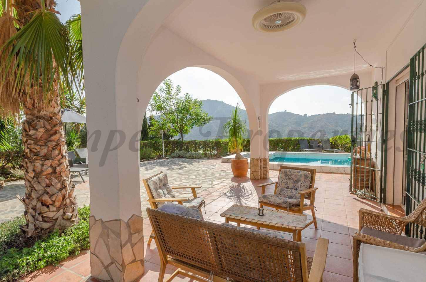 3 quarto Quinta/Casa Rural para venda em Competa com piscina garagem - 525 000 € (Ref: 10060211)