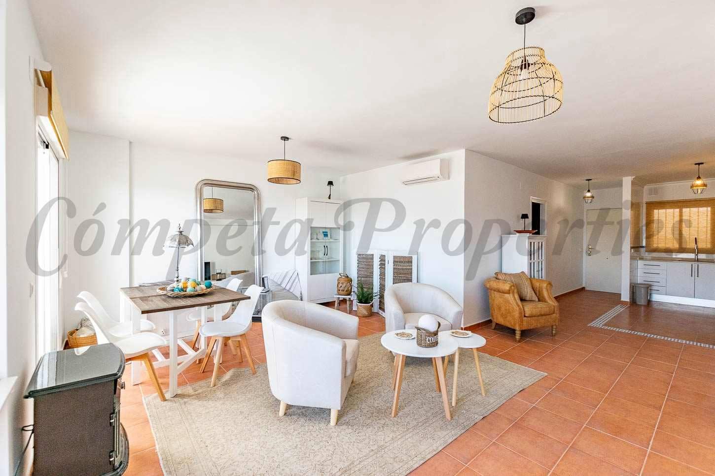 2 bedroom Apartment for rent in Competa with pool garage - € 875 (Ref: 10075674)