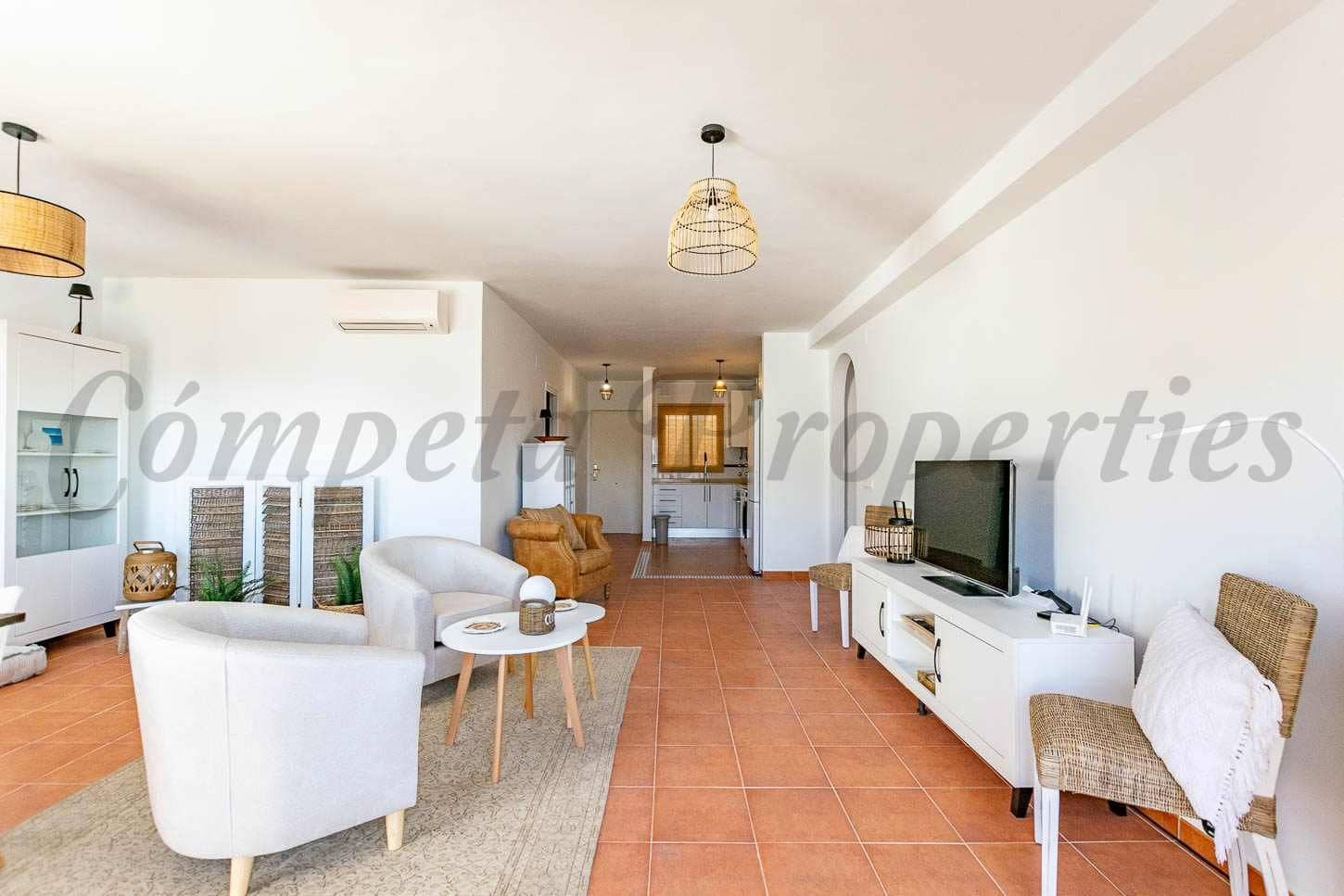 2 bedroom Apartment for rent in Competa with pool garage - € 875 (Ref: 10075674)