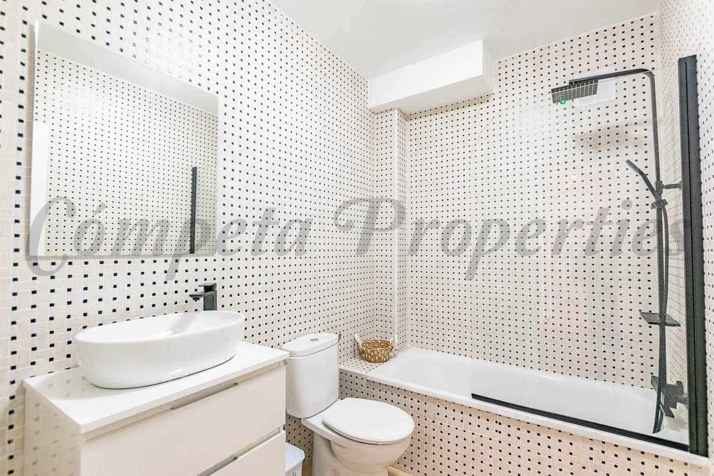 2 bedroom Apartment for rent in Competa with pool garage - € 875 (Ref: 10075674)