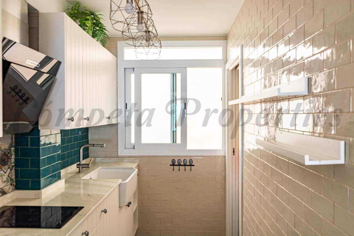 2 sovrum Lägenhet till salu i Nerja - 382 000 € (Ref: 10075676)