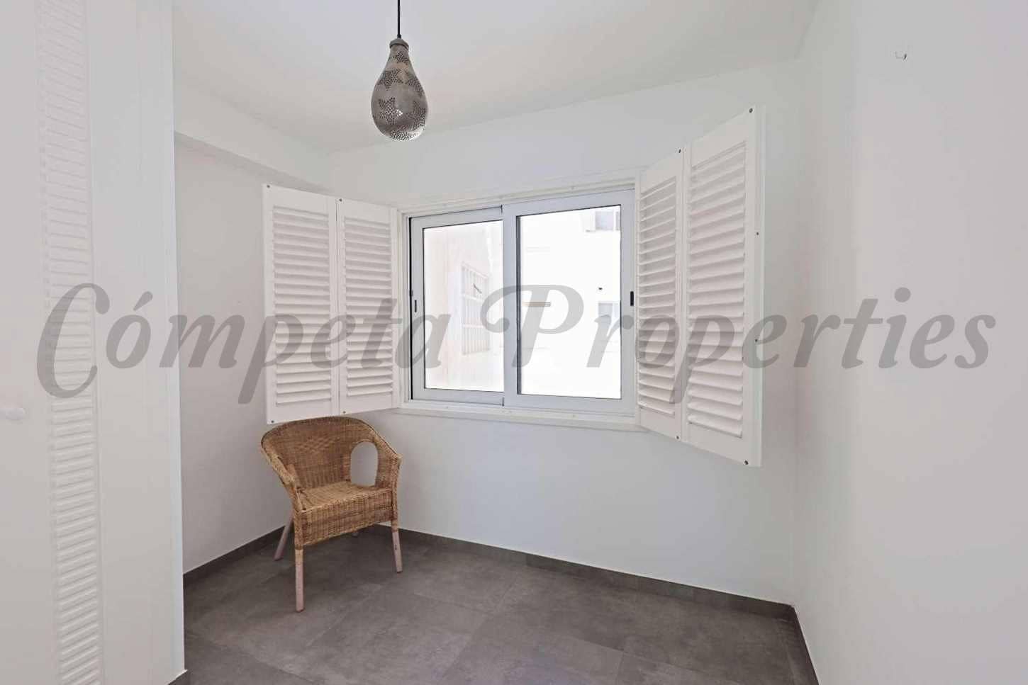 2 sovrum Lägenhet till salu i Nerja - 382 000 € (Ref: 10075676)