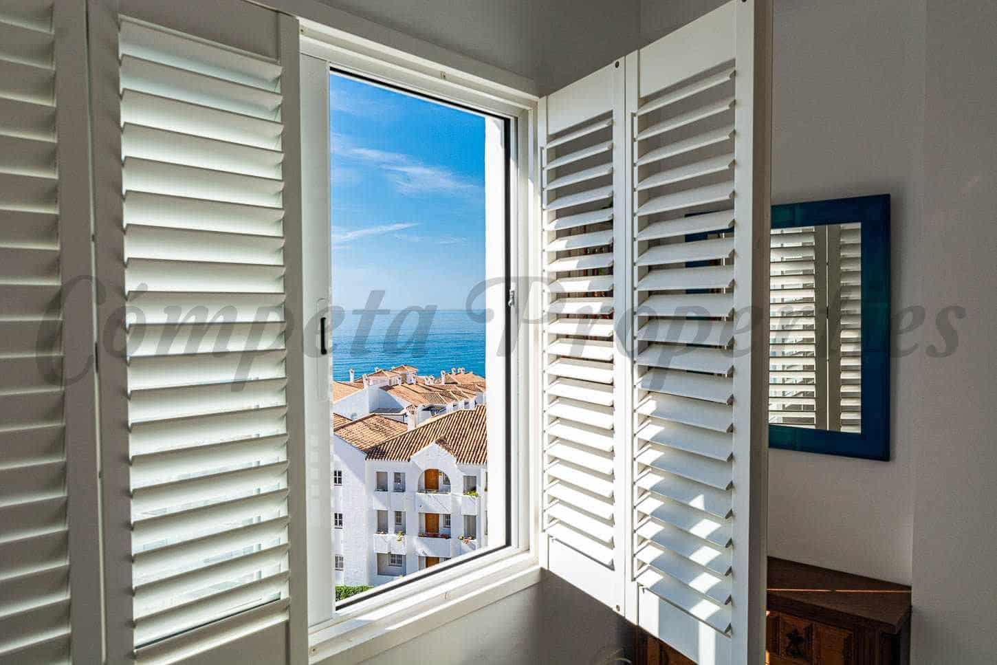 2 sovrum Lägenhet till salu i Nerja - 382 000 € (Ref: 10075676)