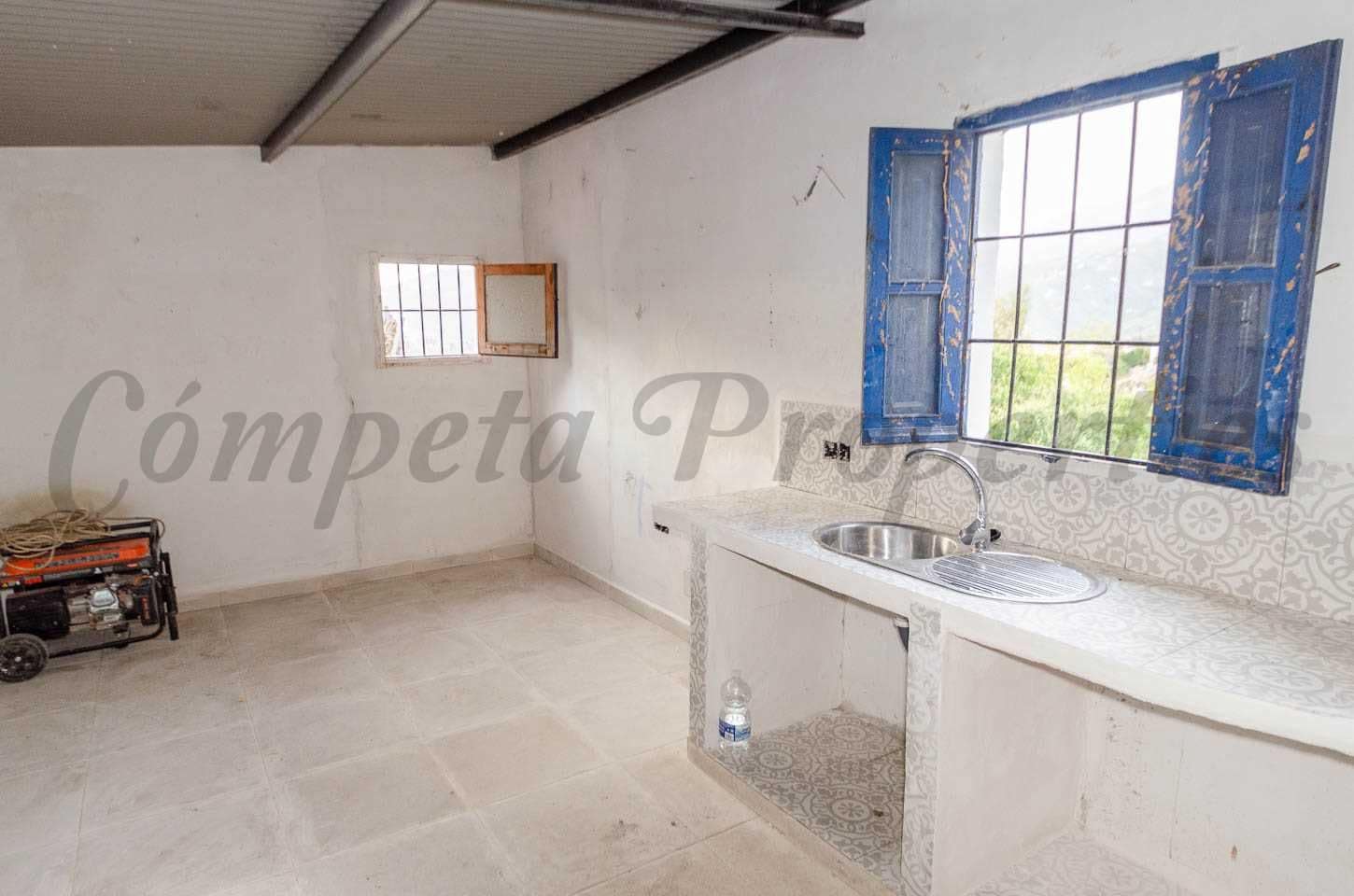 Finca/Country House for sale in Competa - € 72,000 (Ref: 10075678)