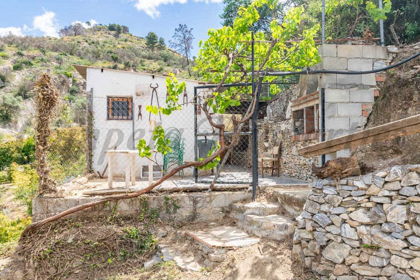 Finca/Country House for sale in Competa - € 72,000 (Ref: 10075678)