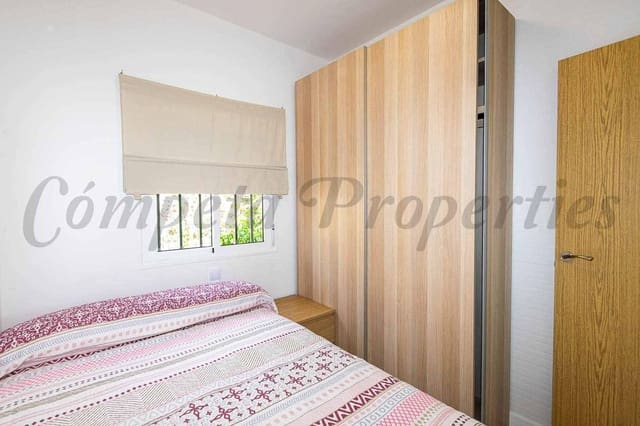 2 soveværelse Finca/Landehus til leje i Torrox Pueblo, Torrox med swimmingpool - € 1.200 (Ref: 10075679)