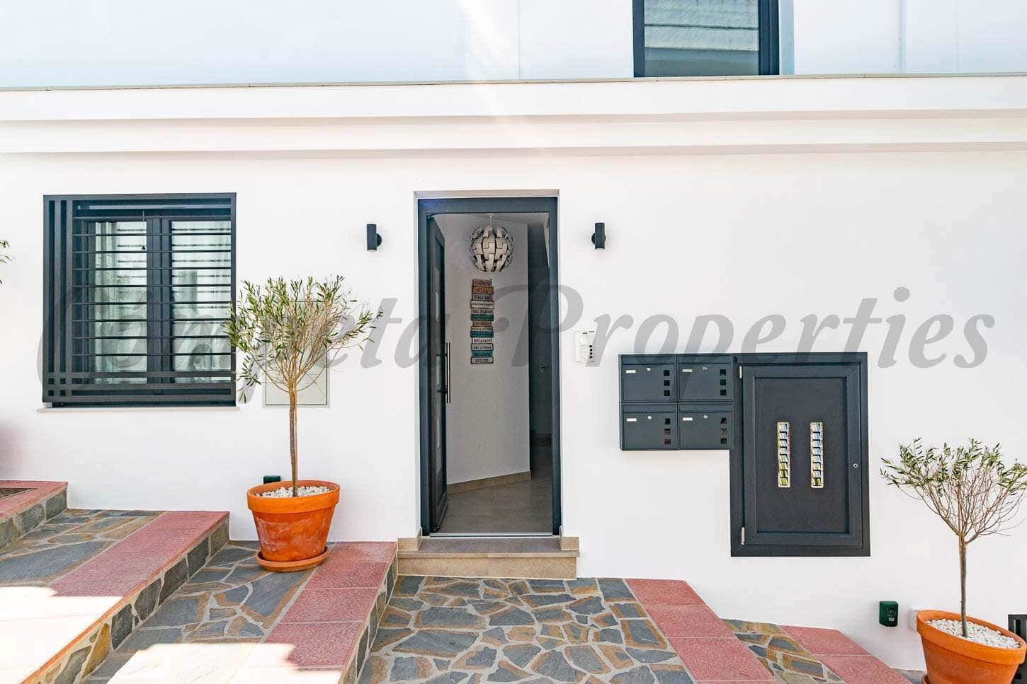 2 Zimmer Ferienapartment in Competa mit Pool Garage - 700 € (Ref: 10075682)