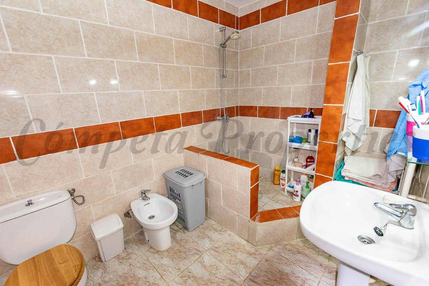 3 chambre Finca/Maison de Campagne à vendre à Archez avec garage - 310 000 € (Ref: 10075686)