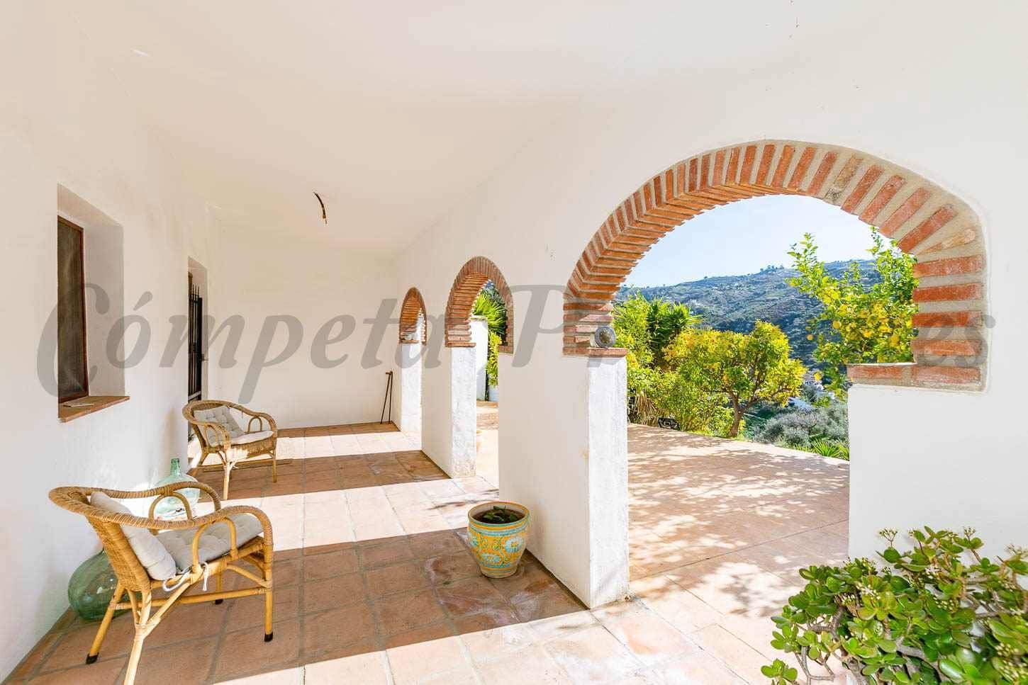 3 chambre Finca/Maison de Campagne à vendre à Archez avec garage - 310 000 € (Ref: 10075686)