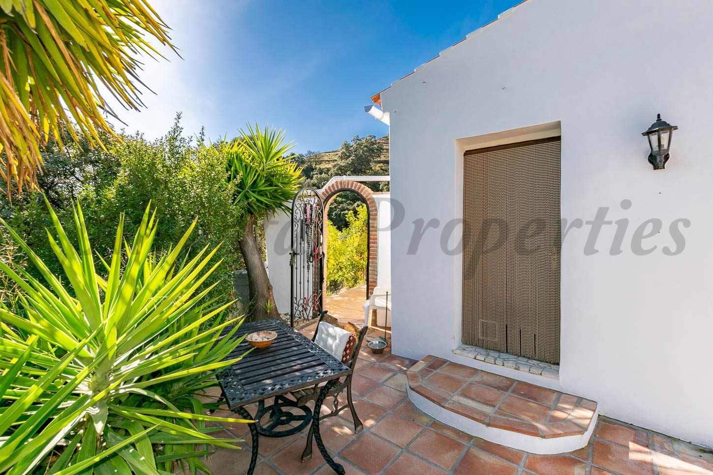 3 chambre Finca/Maison de Campagne à vendre à Archez avec garage - 310 000 € (Ref: 10075686)