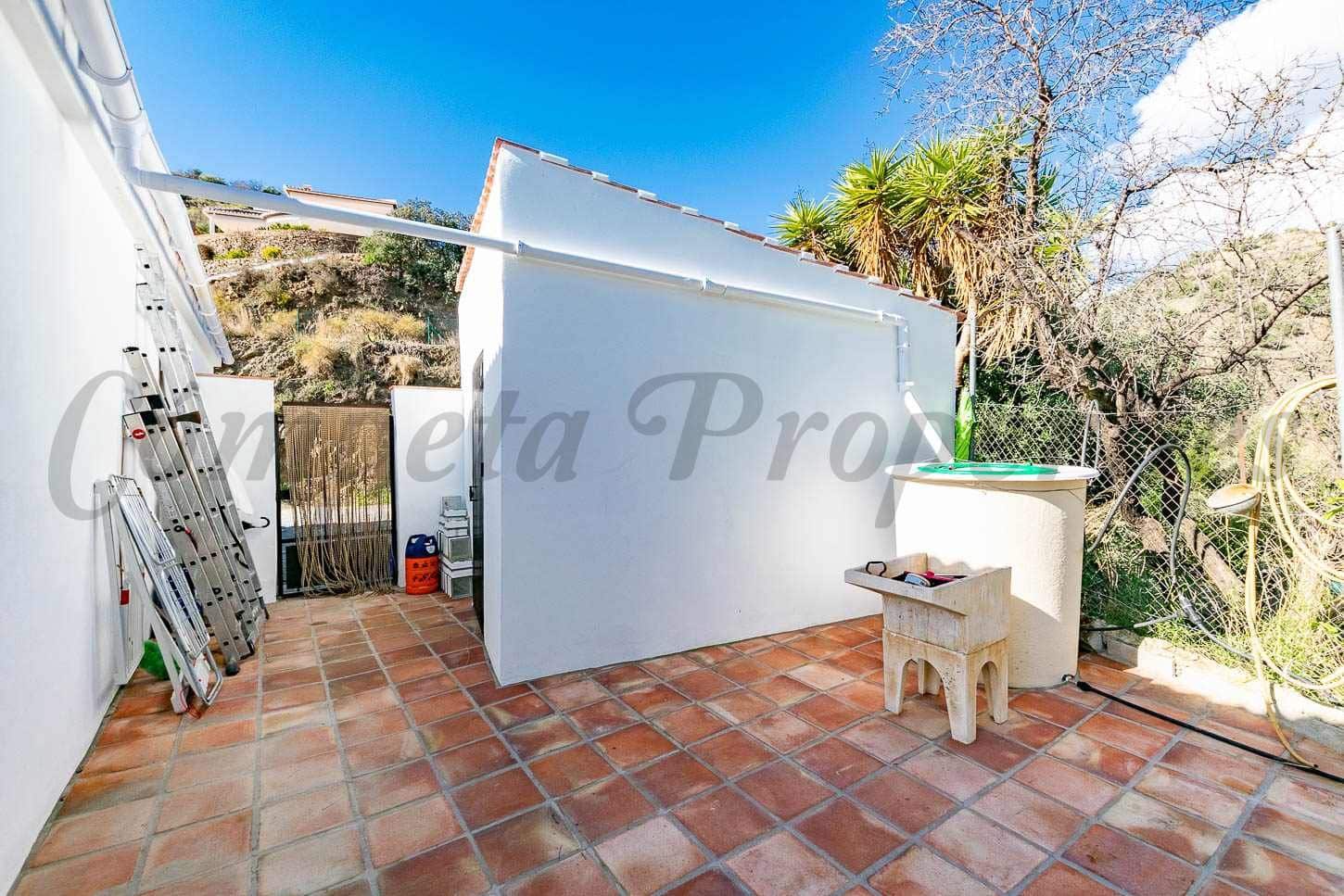 3 chambre Finca/Maison de Campagne à vendre à Archez avec garage - 310 000 € (Ref: 10075686)