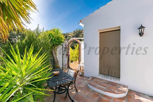 3 slaapkamer Finca/Landhuis te koop in Archez met garage - € 310.000 (Ref: 10075686)