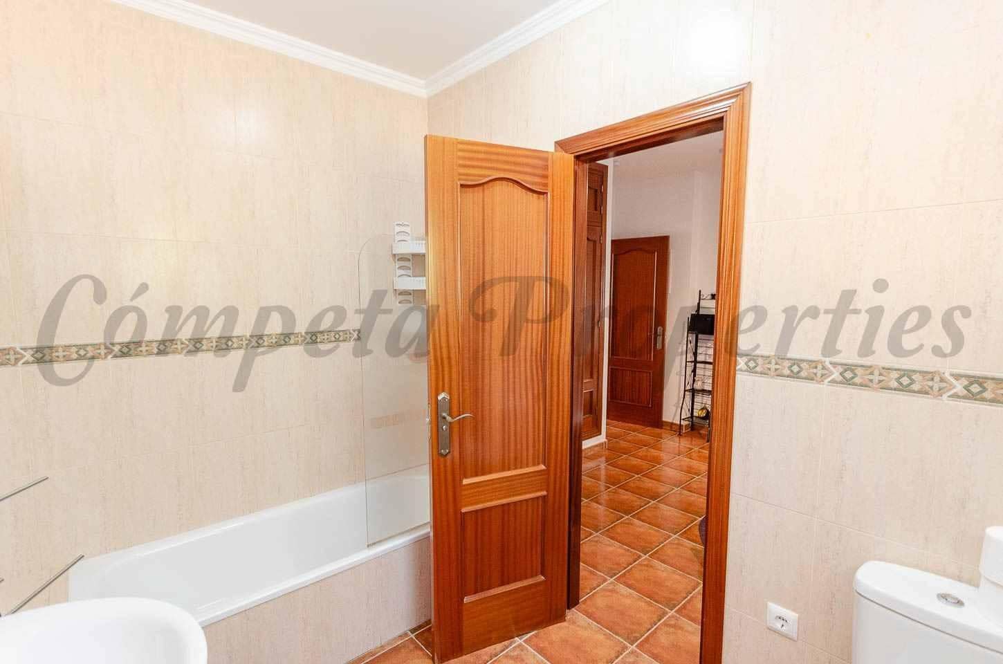 3 camera da letto Finca/Casa di Campagna in vendita in Competa con piscina garage - 525.000 € (Rif: 10075687)