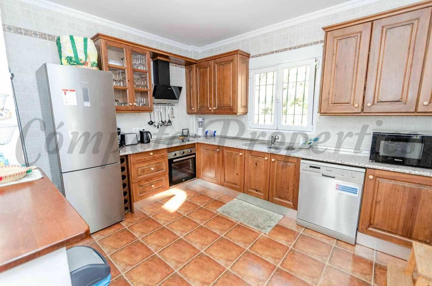 3 camera da letto Finca/Casa di Campagna in vendita in Competa con piscina garage - 525.000 € (Rif: 10075687)