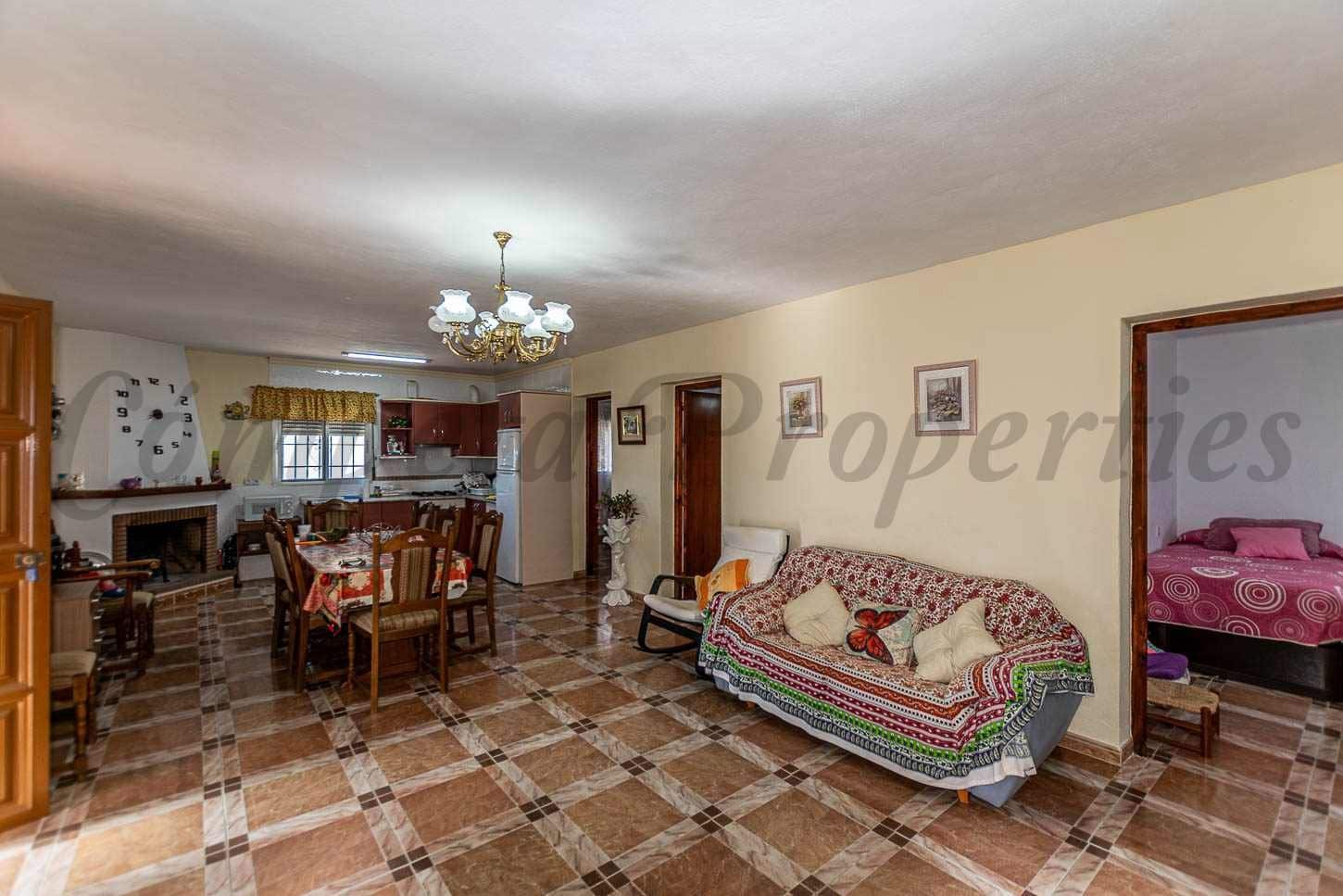 3 quarto Quinta/Casa Rural para venda em Macharaviaya com piscina garagem - 430 000 € (Ref: 10075688)