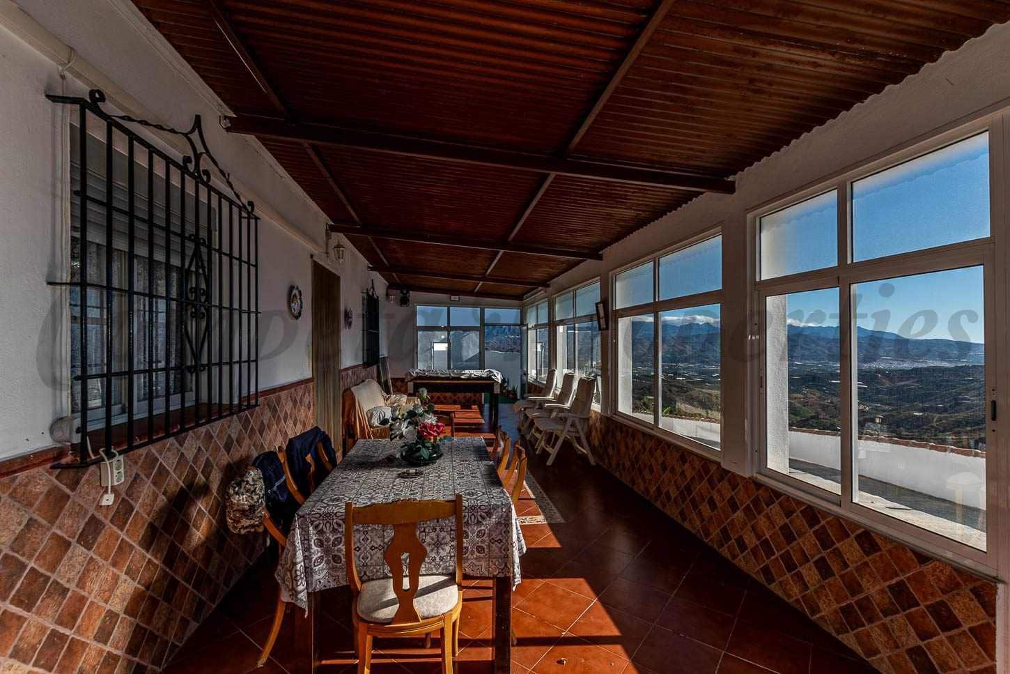 3 quarto Quinta/Casa Rural para venda em Macharaviaya com piscina garagem - 430 000 € (Ref: 10075688)