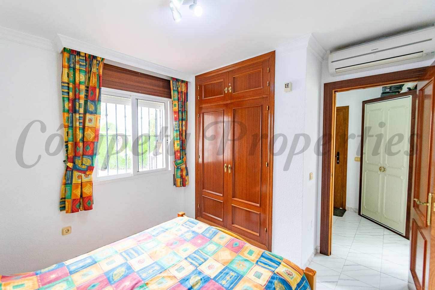 2 makuuhuone Huoneisto myytävänä paikassa Torrox Park mukana uima-altaan - 185 000 € (Ref: 10075690)