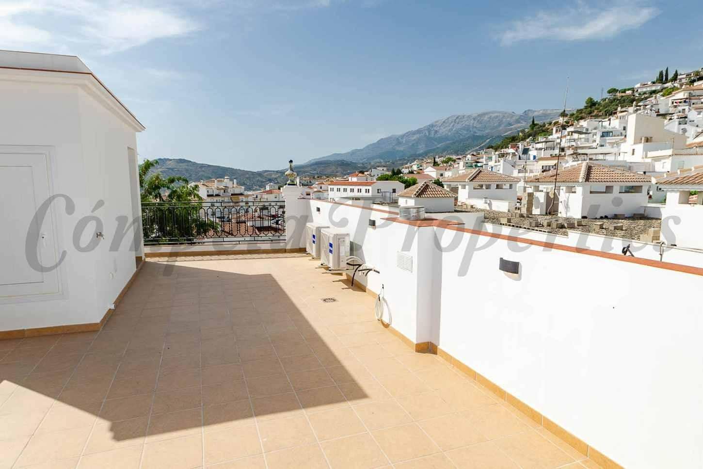 1 soveværelse Lejlighed til leje i Competa - € 950 (Ref: 10075698)