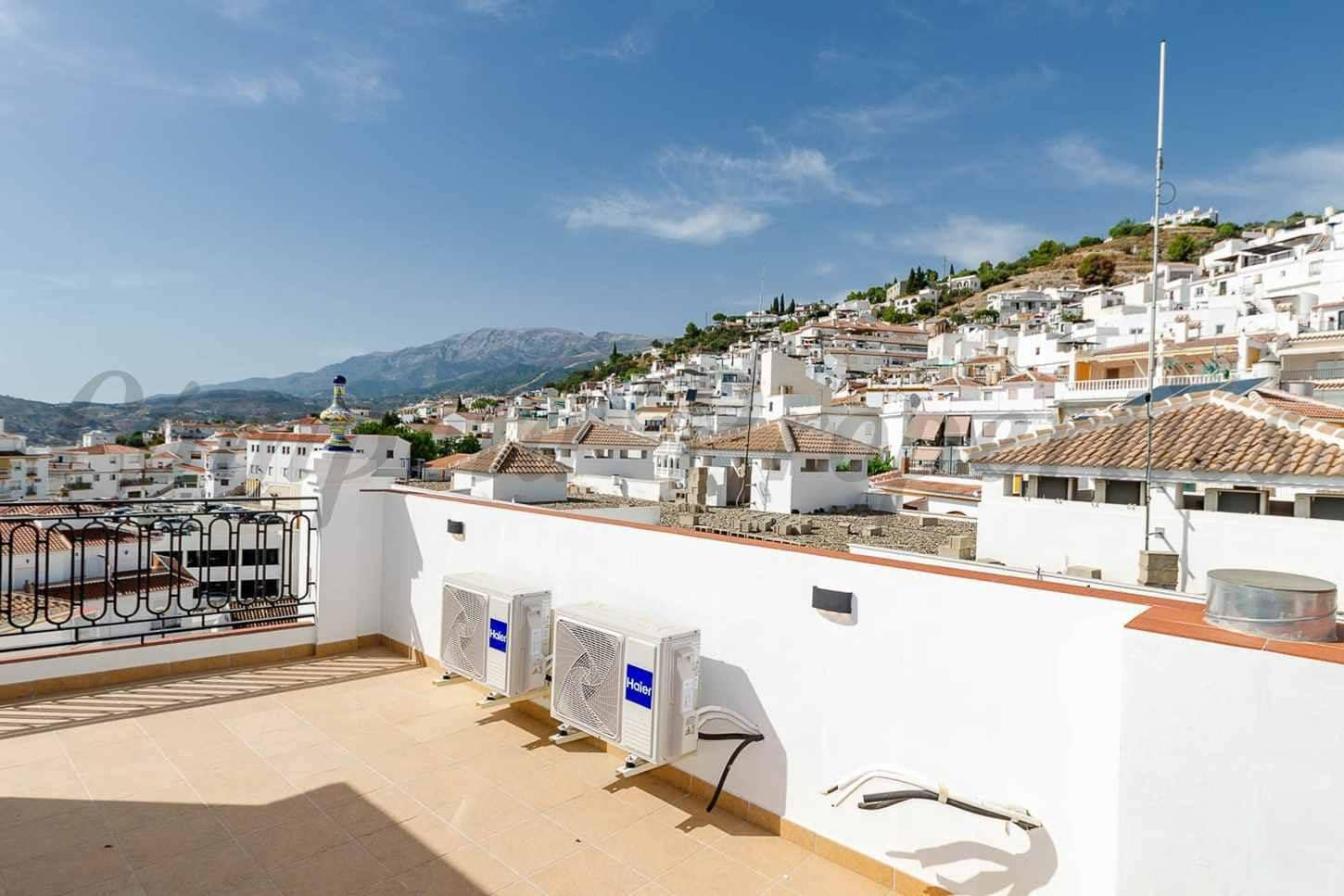 1 soveværelse Lejlighed til leje i Competa - € 950 (Ref: 10075698)