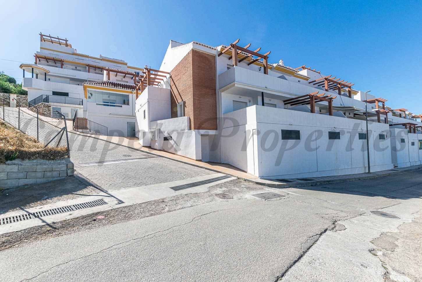 2 makuuhuone Huoneisto lomavuokrausta paikassa Competa mukana uima-altaan 
autotalli - 750 € (Ref: 10075702)