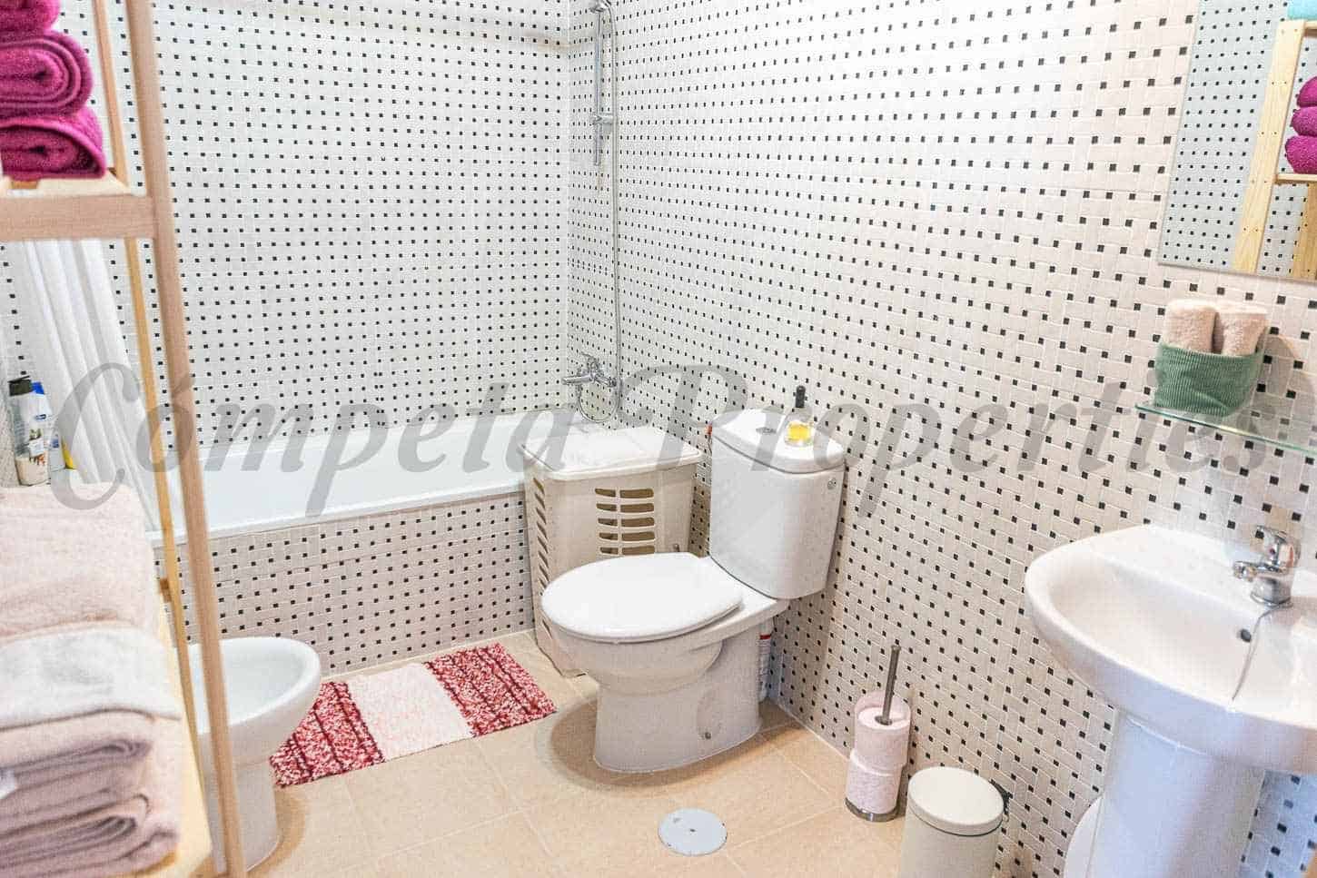 2 makuuhuone Huoneisto lomavuokrausta paikassa Competa mukana uima-altaan 
autotalli - 750 € (Ref: 10075702)