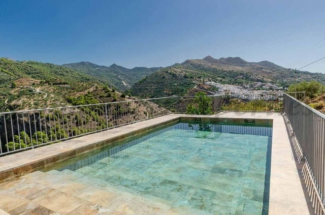 Finca/Maison de Campagne de 3 chambres à louer à Canillas de Albaida avec piscine - 1 875 € (Ref: 10075703)