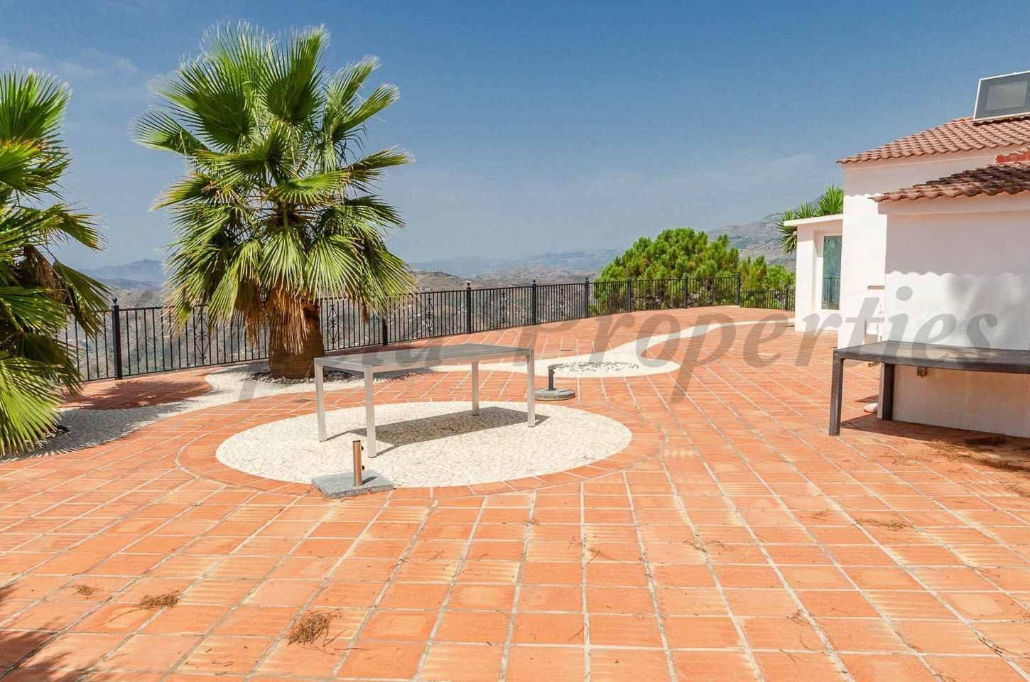 Finca/Casa Rural de 3 habitaciones en Cómpeta en venta - 430.000 € (Ref: 10075704)
