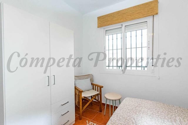 Apartamento de 3 habitaciones en Cómpeta en venta con piscina garaje - 249.000 € (Ref: 10075705)
