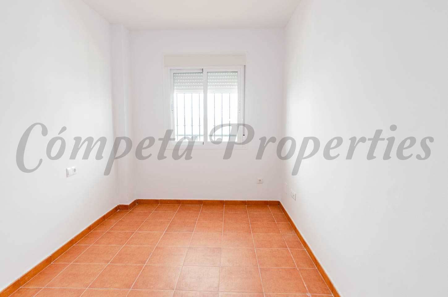 Apartamento de 3 habitaciones en Cómpeta en venta con piscina garaje - 249.000 € (Ref: 10075705)