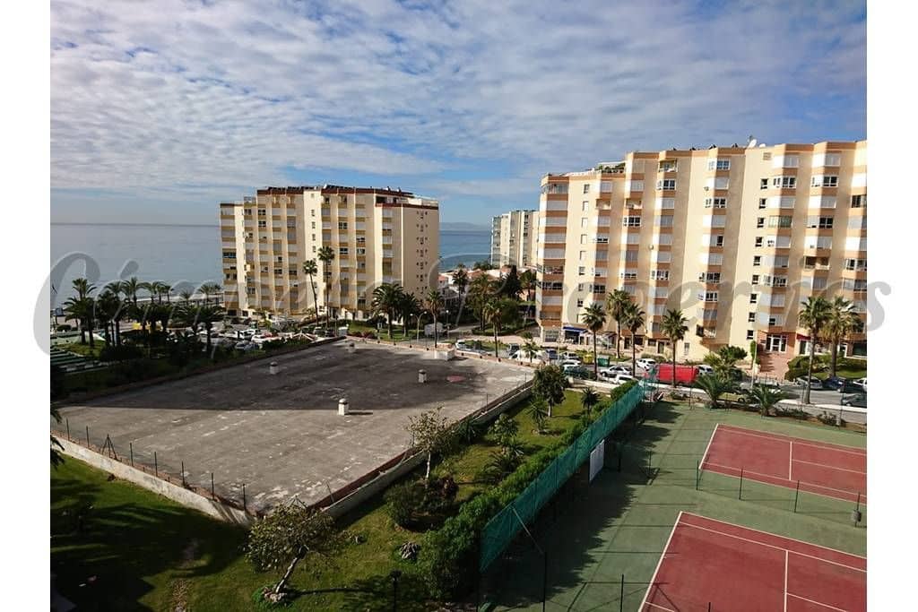 1 quarto Apartamento para arrendar em Torrox-Costa com piscina - 650 € (Ref: 10075707)