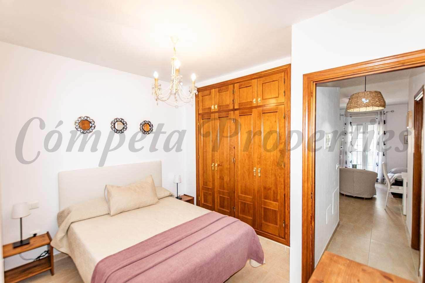 2 soverom Leilighet til leie i Nerja - € 900 (Ref: 10075709)