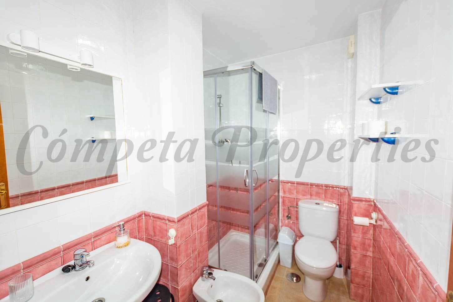 2 soverom Leilighet til leie i Nerja - € 900 (Ref: 10075709)