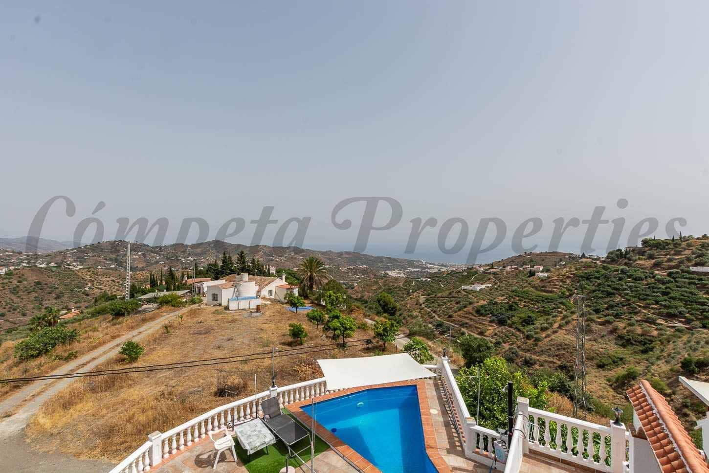 3 soveværelse Finca/Landehus til salg i Torrox med swimmingpool garage - € 290.500 (Ref: 10075710)