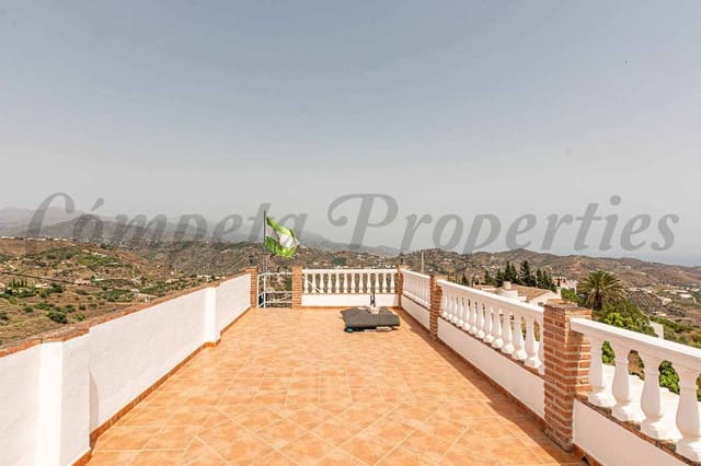 3 quarto Quinta/Casa Rural para venda em Torrox Pueblo, Torrox com piscina garagem - 290 500 € (Ref: 10075710)