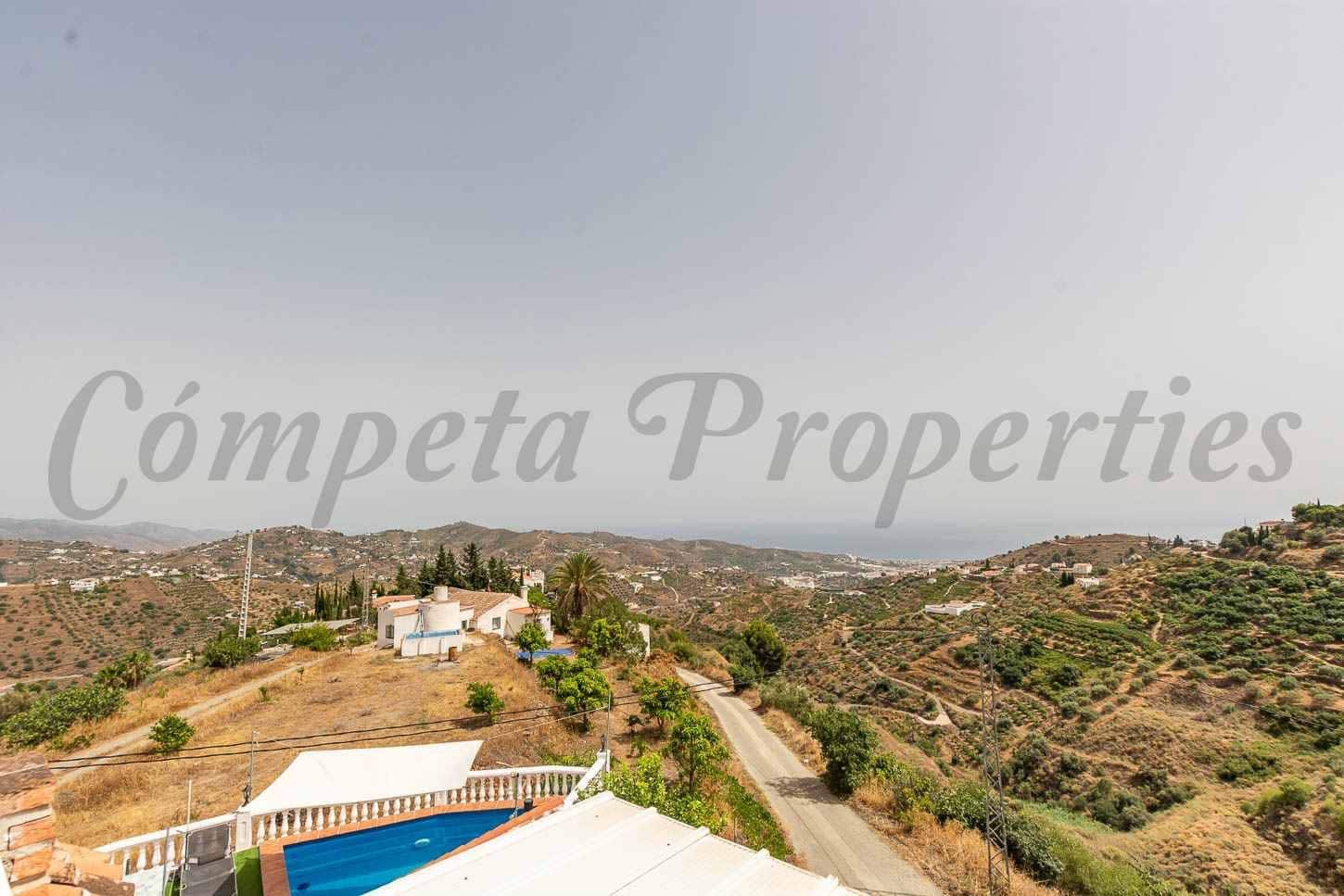 3 soveværelse Finca/Landehus til salg i Torrox med swimmingpool garage - € 290.500 (Ref: 10075710)