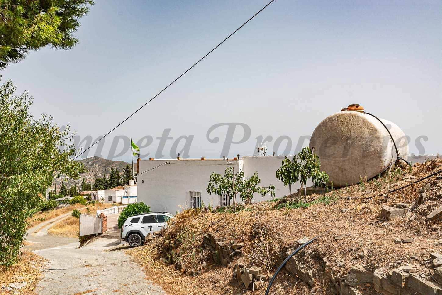 3 soveværelse Finca/Landehus til salg i Torrox med swimmingpool garage - € 290.500 (Ref: 10075710)