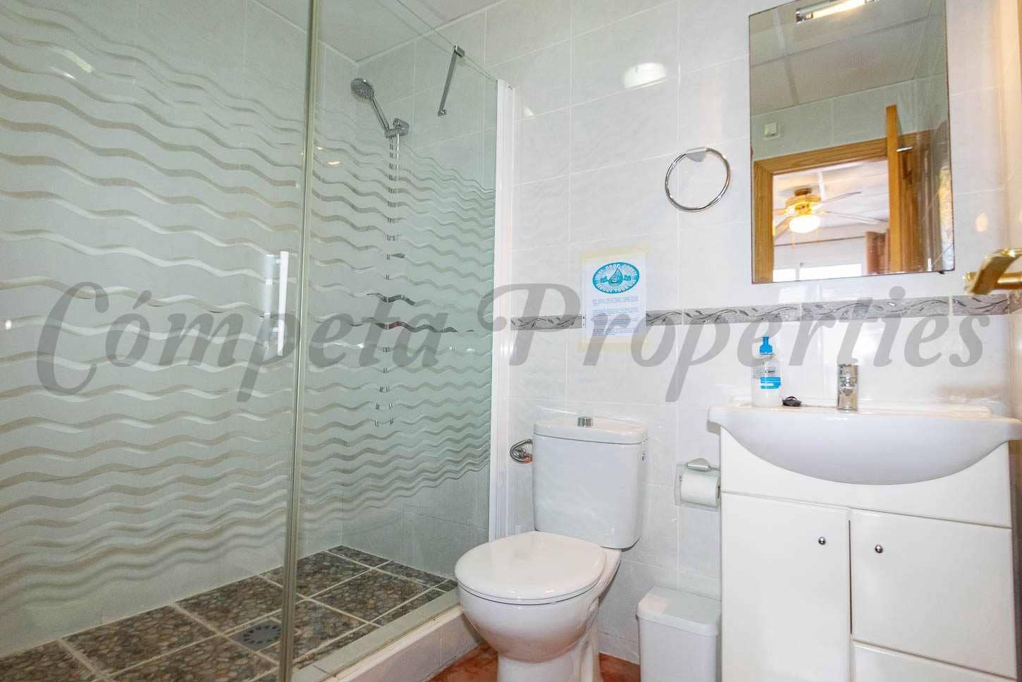 5 soveværelse Finca/Landehus til salg i Torrox med swimmingpool garage - € 460.000 (Ref: 10075711)